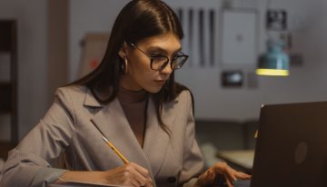 ¿Busca trabajo? CNSC abrió convocatoria con más de 2.600 vacantes para carreras administrativas