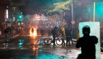 «Se metieron con la generación que no tiene nada que perder»: los «excluidos» de Cali que armaron un fuerte de resistencia y fiesta
