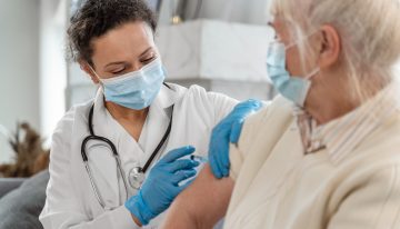 ¿Por qué se contagian las personas ya vacunadas contra el Covid-19?