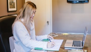 MinTIC abrió cursos gratuitos de inteligencia artificial para mujeres