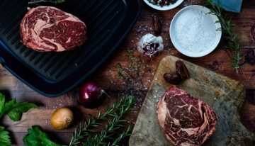 Comer menos carne contra el cambio klimático: una estrategia controvertida y llena de matices