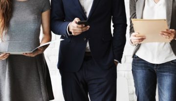 Cuatro consejos para que recién graduados universitarios se destaquen en la búsqueda de empleo