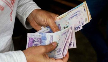 El peso colombiano, uno de los más devaluados de la región en el oscuro panorama internacional