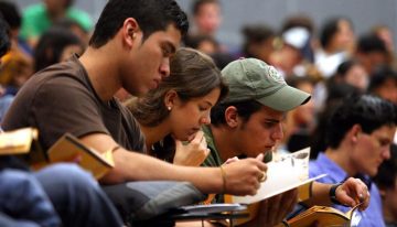 Esta es la alianza que busca entregar becas de formación tecnológica en Latinoamérica