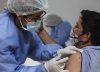 Vacuna contra COVID-19: ¿obligatoria en entornos laborales? Conozca los detalles