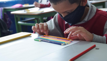 El verde, el color incompleto: La estrategia que busca sensibilizar a los niños sobre el cuidado de los bosques y selvas en Colombia