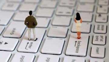 Colombia mantiene una brecha digital del 34,4%: tres de cada 10 ciudadanos no sabe cómo utilizar de manera eficaz la tecnología