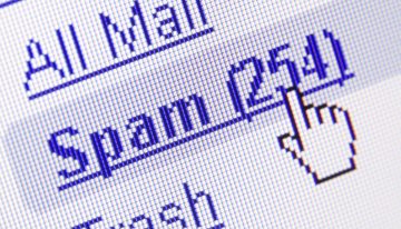 Empleados pasan un promedio de dos días laborales revisando correo spam