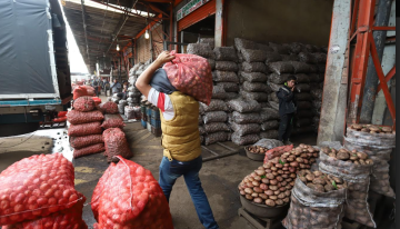 Desde mayo el precio de la papa bajó 50% y otros alimentos como el plátano y los huevos también tuvieron caídas significativas