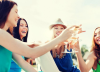 ¿Pensando en disfrutar el mes del amor y la amistad?  Tres opciones para viajar en plan de amigos