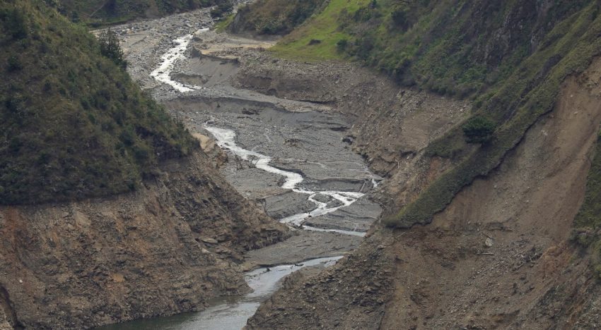 Ecuador enfrenta la peor sequía en seis décadas y devastadores incendios