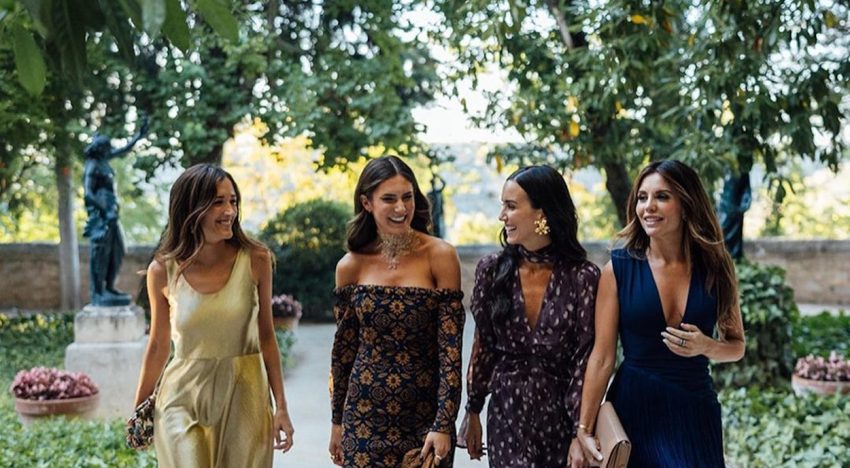 Como experta en moda, estas son mis invitadas de otoño favoritas: de la del chal de punto a la del vestido estampado