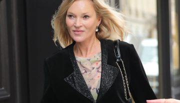 Kate Moss sabe el mejor truco para seguir llevando los vestidos de verano ahora que empieza el frío