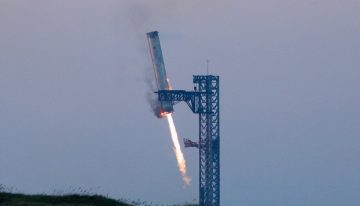 SpaceX logra recuperar en vuelo el propulsor de su megacohete Starship