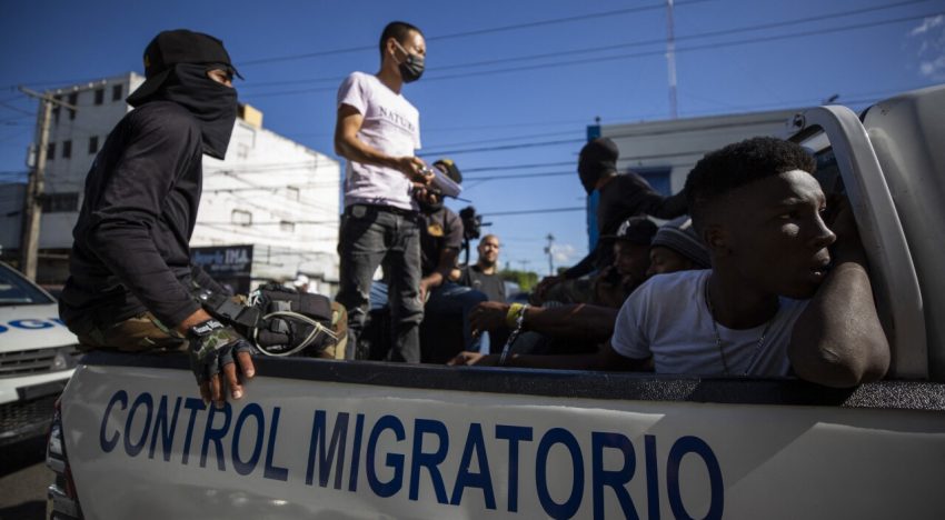 República Dominicana planea deportar 10,000 haitianos indocumentados por semana