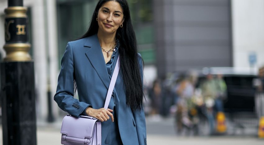 El traje de chaqueta de Zara que repito siempre al volver a la oficina es elegante y favorecedor