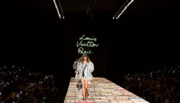 Las claves del desfile de Louis Vuitton, Zendaya en el front row, sandalias arriesgadas y detalles futuristas