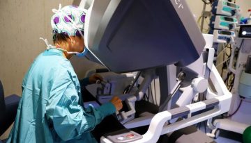 Operar apendicitis y hernias de urgencia con un robot: así es el programa de Can Ruti pionero en Europa