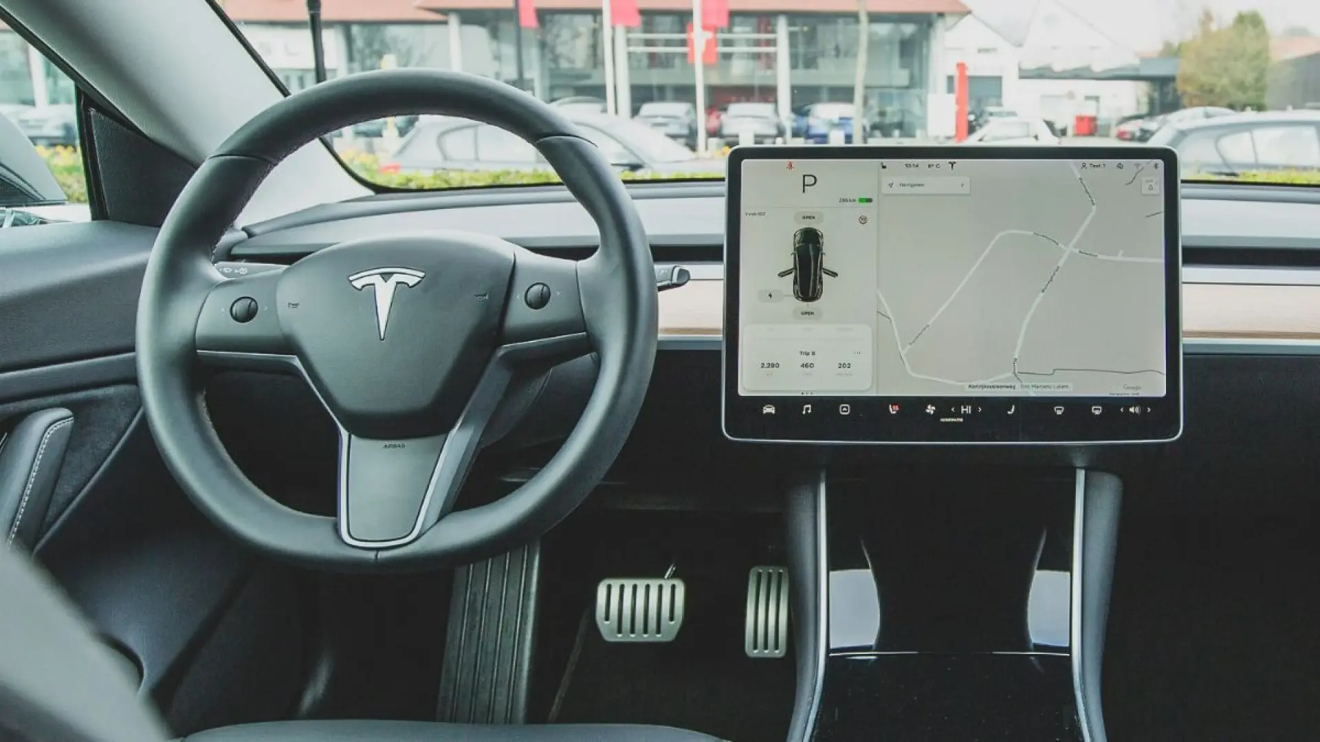 Tesla confirma que pronto tendremos en Europa una de sus tecnologías más útiles, pero vendrá con limitaciones