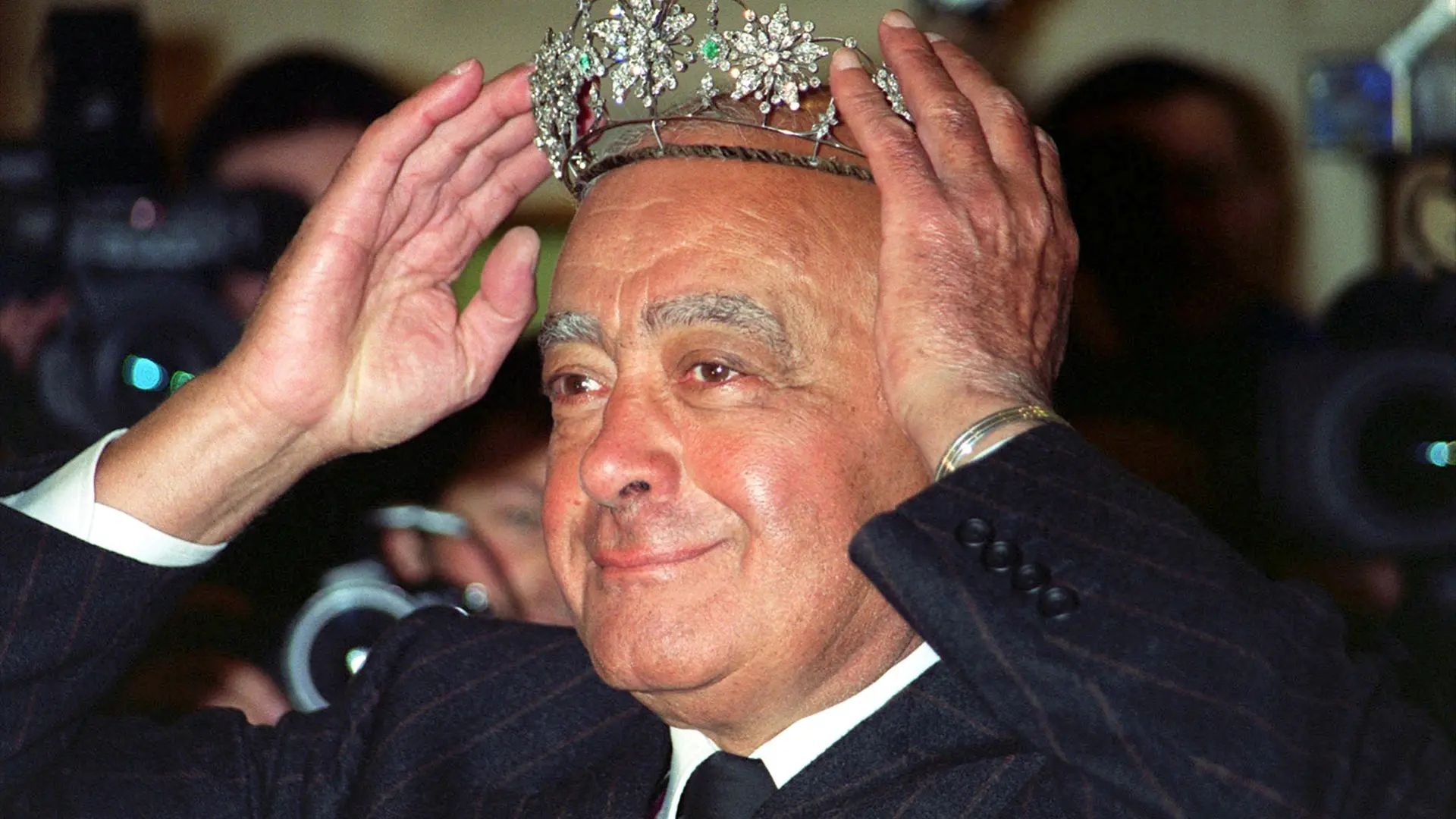 Aumentan los testimonios por agresión sexual contra Mohamed Al Fayed: verificaba que sus trabajadoras eran vírgenes