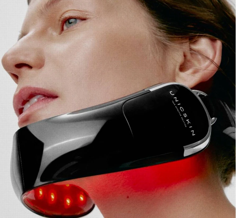 Dispositivo con luz LED para el cuello y la barbilla de Unicskin.