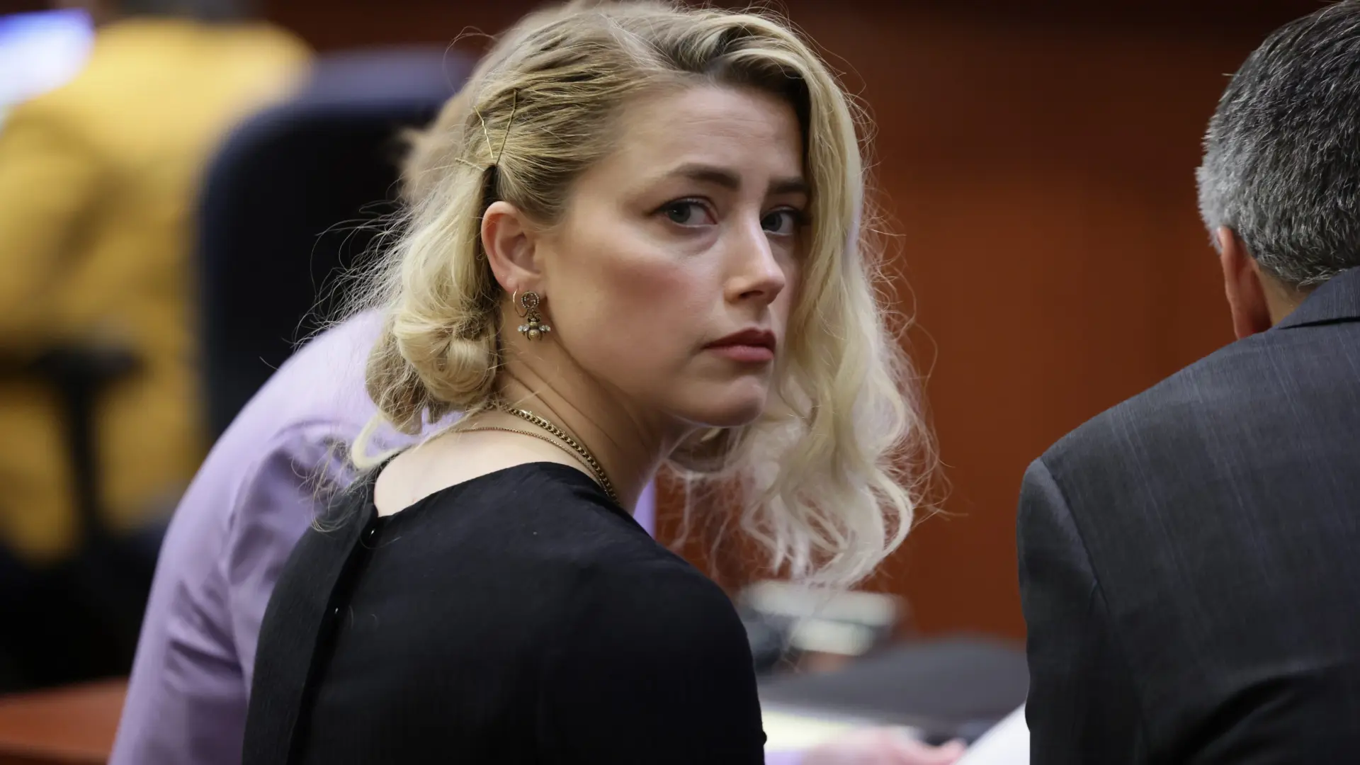 Primeras imágenes de Amber Heard por Madrid tras conocerse su segundo embarazo: "En este momento de mi vida pido respeto"