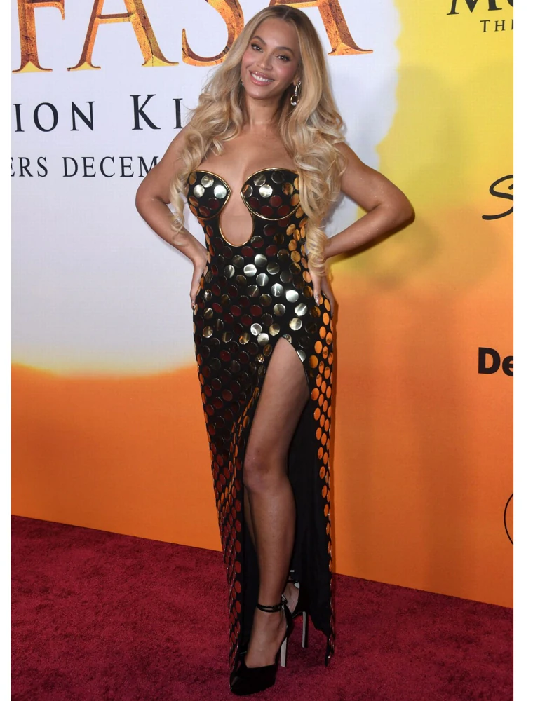 Beyoncé con vestido de Balmain.