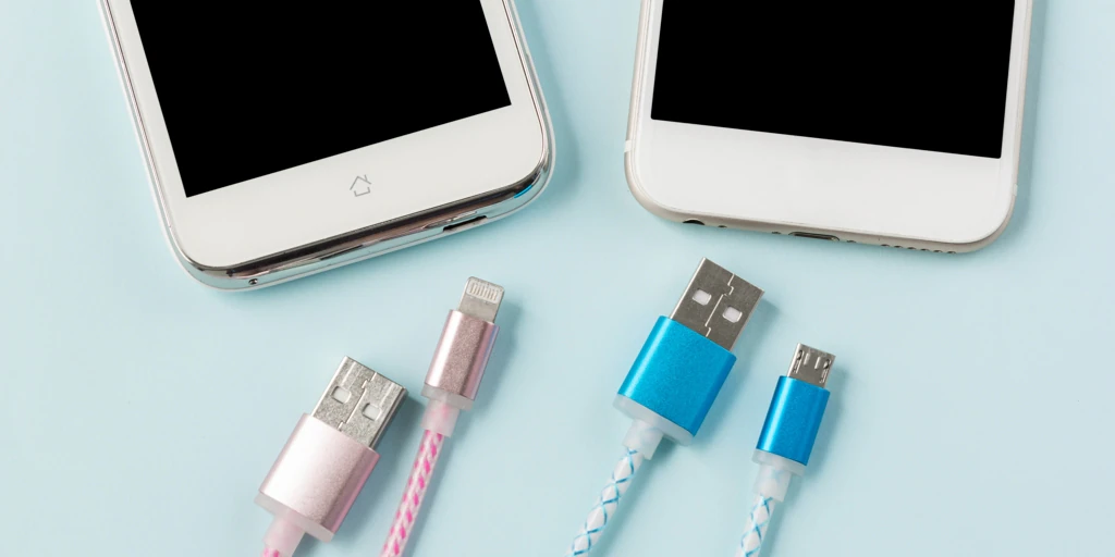 El cargador USB será universal y obligatorio para móviles y aparatos electrónicos a partir de este sábado