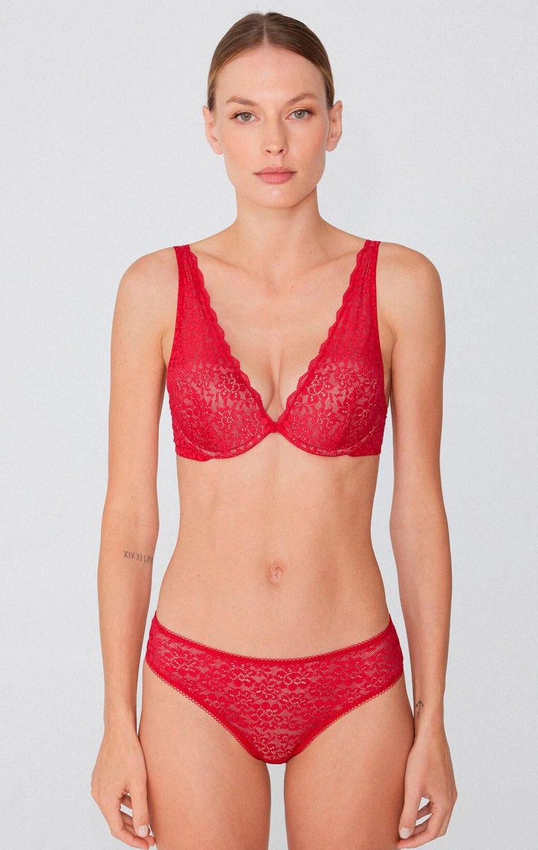 Conjunto de ropa interior 'Miami' de Tezenis. El sujetador cuesta 17,99 euros y la braguita, 5,99.