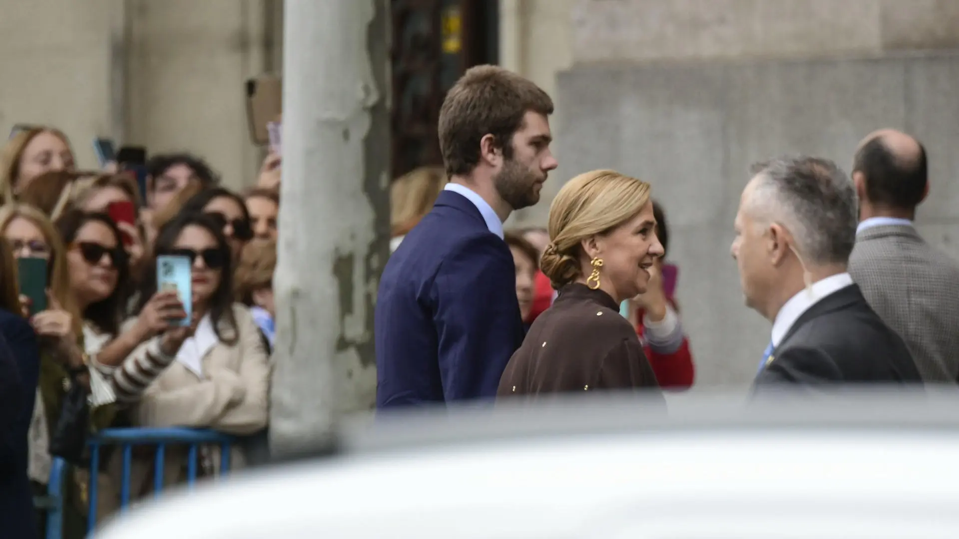 Desvelan cómo es la vida de Juan Urdangarin en Londres: trabaja con el yerno de Aznar, vive con su amigo y podría mudarse a Vitoria