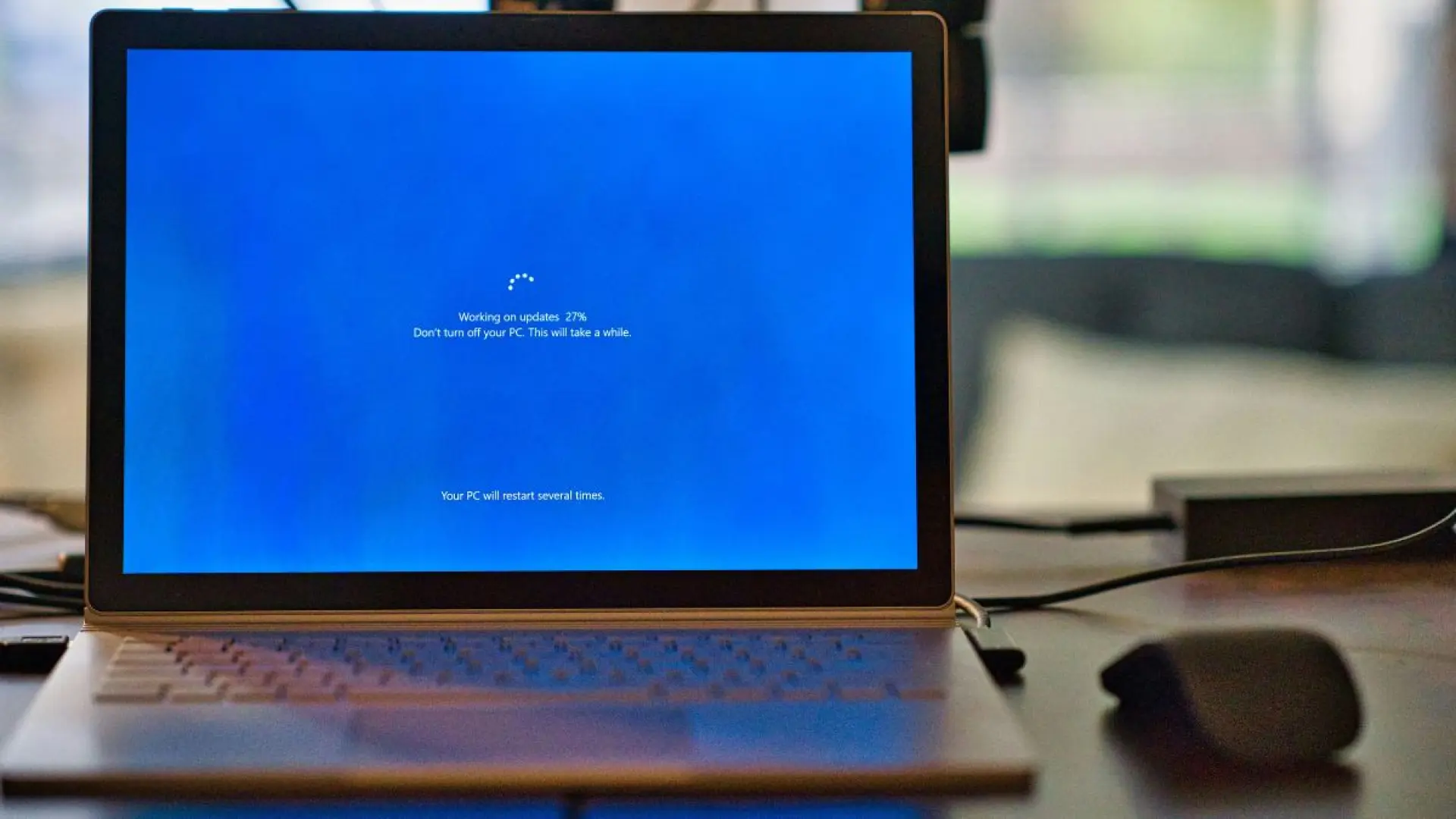 Microsoft 'se hackea' a sí mismo y lanza una actualización de Windows 11 con problemas de seguridad