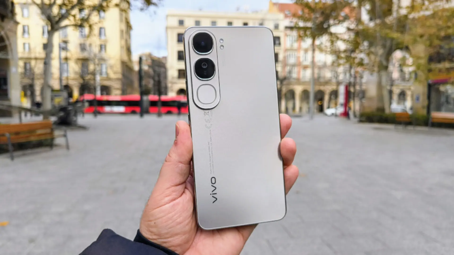 Vivo V40 SE 80W: este buen móvil económico viene con una carga rápida diferencial