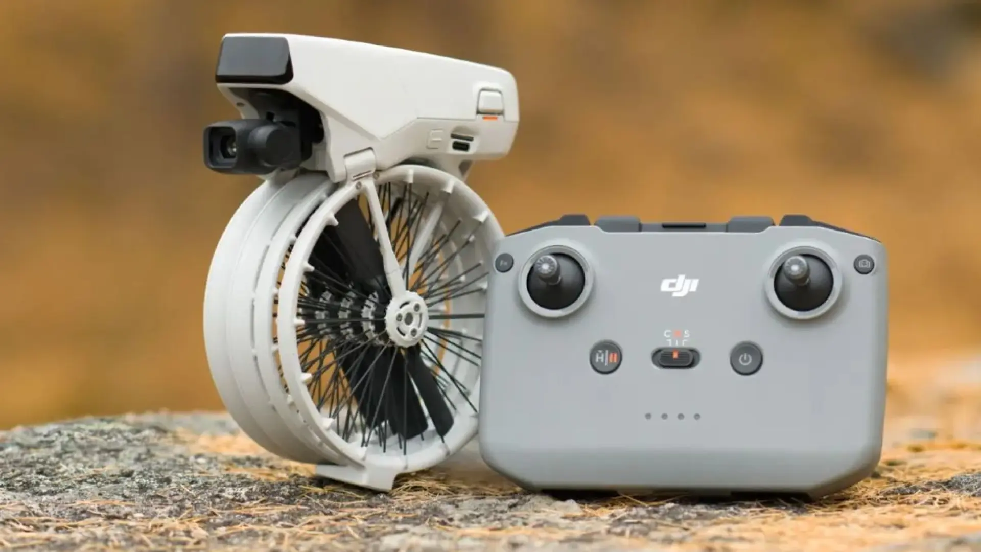 DJI Flip: así es el nuevo dron que protege sus hélices para evitar los daños durante el vuelo