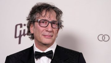 El autor Neil Gaiman niega tener relaciones sexuales sin consentimiento ante múltiples acusaciones de agresión