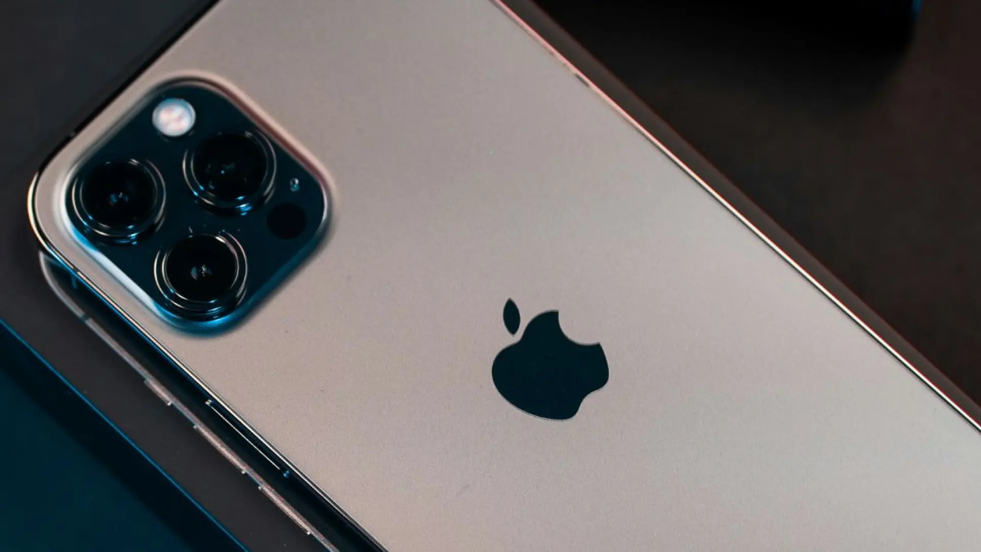 Cambio radical con el iPhone 17: una filtración sugiere que tendrá un módulo de cámaras horizontal