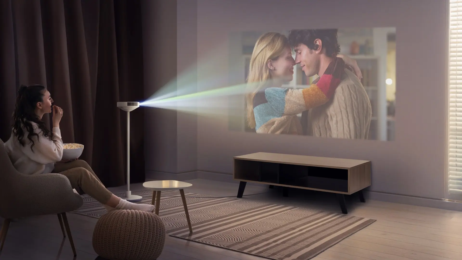 LG lanza dos nuevos proyectores para el hogar: un modelo 3 en 1 y otro 4K de tiro ultracorto