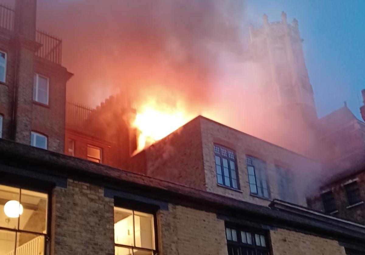 El hotel había sido previamente un parque de bomberos