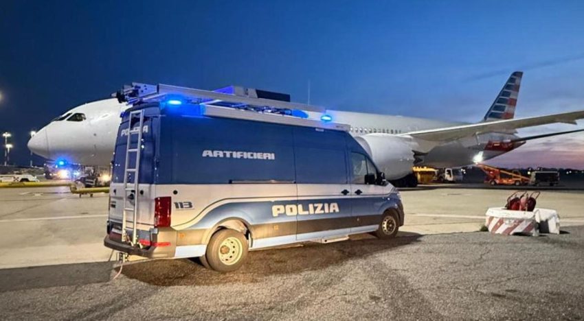 Aterriza de emergencia en Roma un avión escoltado por cazas militares por una falsa amenaza de bomba