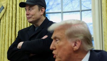 Trump y Musk ordenan a las agencias federales despedir a los empleados en periodo de prueba