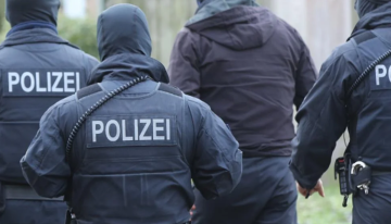 Al menos tres heridos en un tiroteo en el exterior del Tribunal Regional de Bielefeld, en Alemania