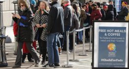 Un juez federal de Estados Unidos ordena a las agencias que vuelvan a contratar a los trabajadores despedidos