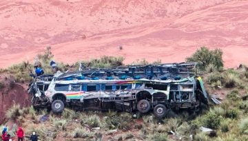 Al menos 31 muertos en nuevo accidente de carretera en Bolivia