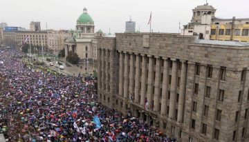 Multitudinaria manifestación en Serbia contra el Gobierno, acusado de corrupción