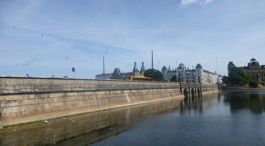 Al menos cinco heridos en un atropello múltiple en Copenhague provocado por un anciano que perdió el control de su coche