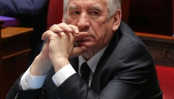 El primer ministro de Francia propone un referéndum para sacar adelante su plan de reforma económica