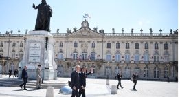 Francia y Polonia firman un tratado que refuerza su cooperación militar ante la amenaza de Rusia