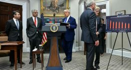 Trump quiere forzar un aumento de precios de medicamentos en Europa para abaratarlos en EE.UU.