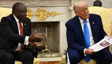 Otro tenso desencuentro en el Despacho Oval: Trump muestra fosas y acusa al presidente de Sudáfrica de «genocidio»