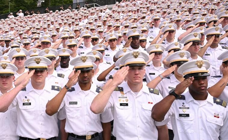 Trump critica el envío del Ejército al extranjero: «Abusaban de nuestros militares con absurdos experimentos ideológicos»