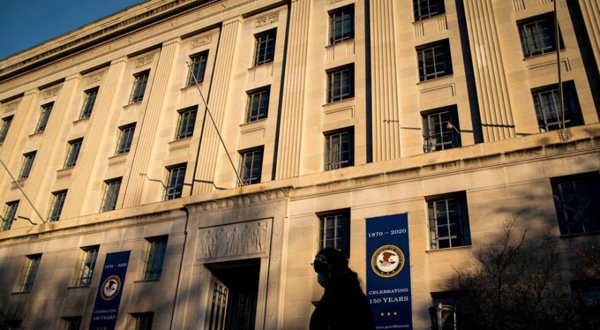 Detenido en EEUU un empleado gubernamental por intentar entregar «información clasificada» a otro país